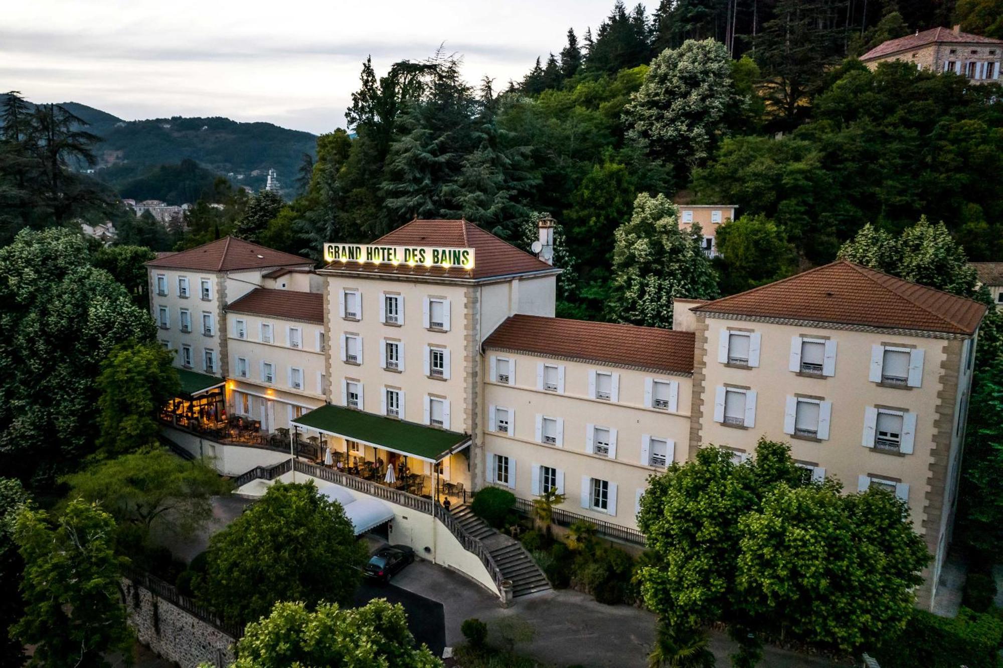 Grand Hotel Des Bains Vals-les-Bains Exterior photo